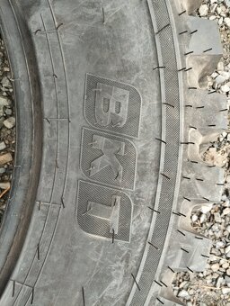 Pneu traktorová 300/80 R24 - 5