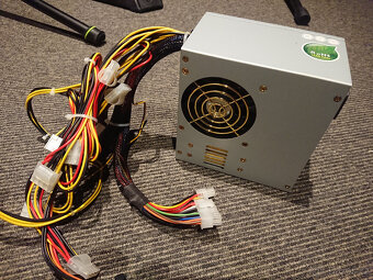 Nový ATX zdroj Chieftec 360W s PFC - 5
