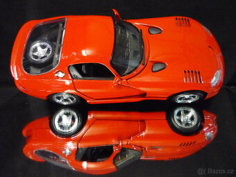 Dodge Viper GTS červený Maisto 1/18 - 5
