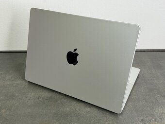 MacBook Pro 14'' 2021 / M1 Pro / 32GB / 512GB SSD / Silver - 5