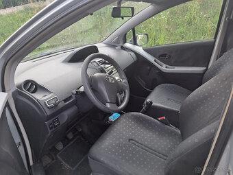 Toyota Yaris 2007 1.0 51 kW - 5