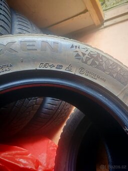 Prodám 2 Kusy Zimních pneumatik Nexen. 215/5516 - 5