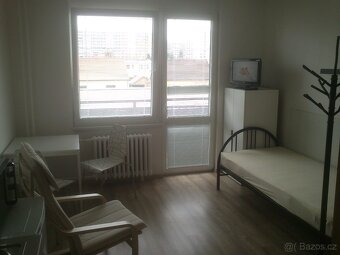 Byt 1+kk, 22 m2 s lodžií, Hradec Králové - ul. Brožíkova. - 5