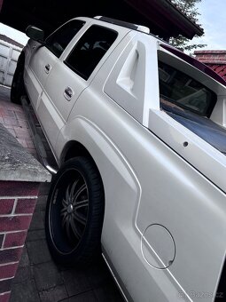 Cadilac Escalade pickup - 5