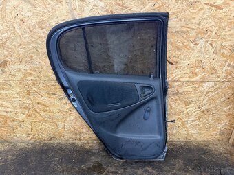 LEVÉ ZADNÍ DVEŘE TOYOTA YARIS 1999-2005 - 5