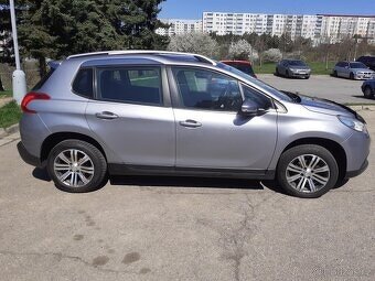 Peugeot 2008 PureTech - 5