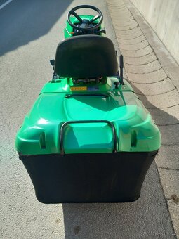 Prodám zahradní traktor Sabre John Deere - 5