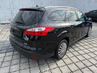 Ford Focus kombi 1,6Tdci 70 kW r.v.2013 1.majitel - 5
