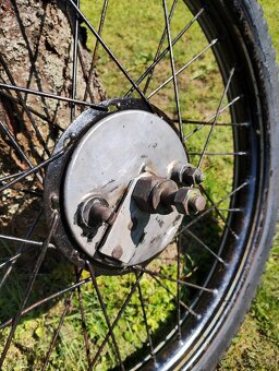 Prodám originální patinové kolo ČZ 150 C s linkami + brzda - 5