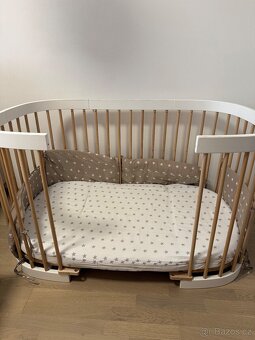 Prodám set rostoucí postýlku + komodu vč. přebalovacího pult - 5