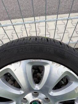 Originální kola Škoda Superb II s letními pneu - 5