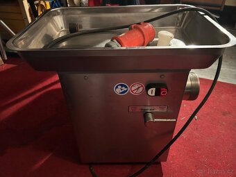 Mlýnek na maso Braher P22-82 - 5