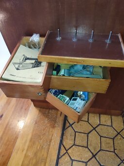 Šicí stroj Lada - 5