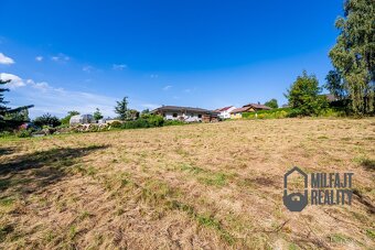 Prodej stavebního pozemku 2 099 m², Frýdlant, ev.č. 06771 - 5