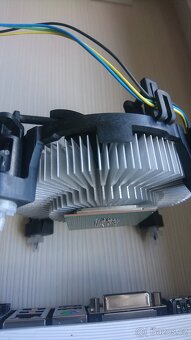 Prodám základní desku + procesor - 5