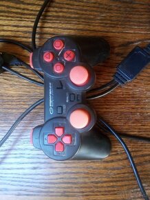 Playstation PS2 Slim + příslušenství a hry - 5