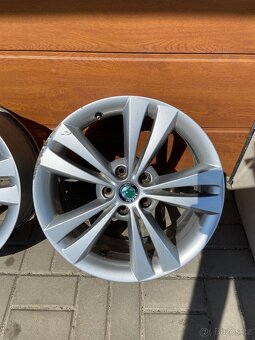 Originální alu kola Škoda VRS Neptune - 5