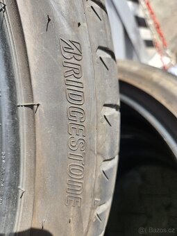 Letní pneu Bridgestone 285/35 R22 106Y - 5