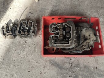 Motor z Yamaha XT550 - 5