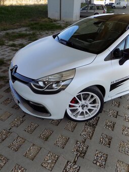 Renault Clio 4 RS Trophy 2015 - 5