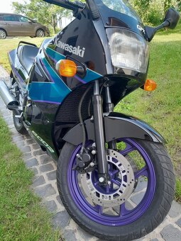 Kawasaki GPX 600R - 5