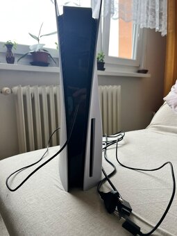 PS5 1TB s mechanikou + Gamepad + hry - 5