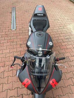 YAMAHA R6 - 5