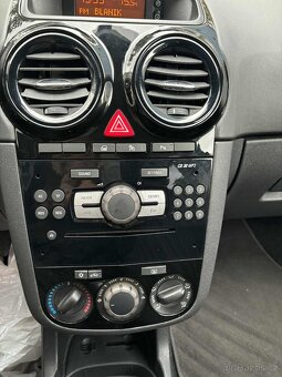 Prodám OPEL CORSA 1,4 - 5
