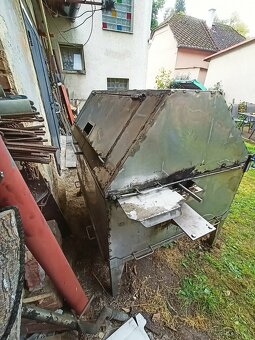 Nerezový gril na prase - 5