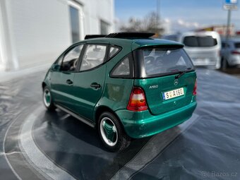 Model Mercedes Benz A 160 1:18 - 5