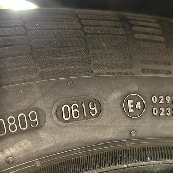 Letní pneu 215/65 R17 99V Continental 5,5mm - 5