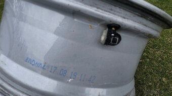 17 originál 5x108 FORD KUGA 7,5Jx17 ET52,5 TMPS - 5