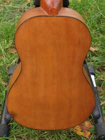 PRODÁM malé GUITARLELE, sunburst - 5