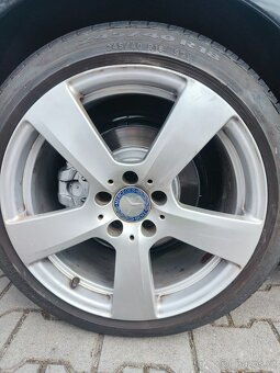 W212 245/40 R18 letní pneumatiky - 5