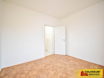Uherský Brod, pronájem bytu 3+1, 71m2, balkon - byt - 5