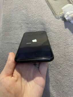 Apple iPhone XR 64gb BLACK - 5