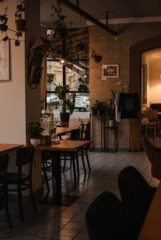 PŘENECHÁNÍ ZAVEDENÉ A PLNĚ VYBAVENÉ KAVÁRNY – DĚČÍN - 5