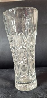 Retro krásná dobrušovaná váza ,20 cm výška.97 dkg váha - 5