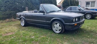 Bmw e30 cabrio 320i. Chromák. Serviska - 5