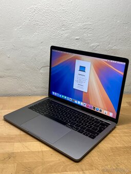 MacBook Pro 13” 2018/16GB RAM/Intel i5/512GB SSD/ Záruka - 5