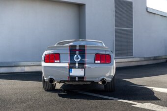 Ford Mustang GT - Manuál - 5