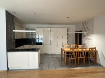 Pronájem bytu 3+kk 84m2; s terasou 100m2, Vladycká, Praha - - 5
