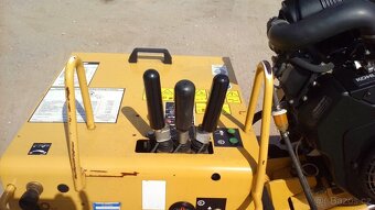 Fréza na pařezy Fréza na pařezy Vermeer SC 252 - 5