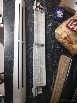 Přisávací štěrbina do rámu okna - 5