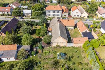 venkovský rodinný dům se stodolou - Záryby, Praha východ - 5