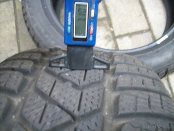 sada zimních Pirelli SZ3 225.50.18 99H XL vzorek 90% - 5