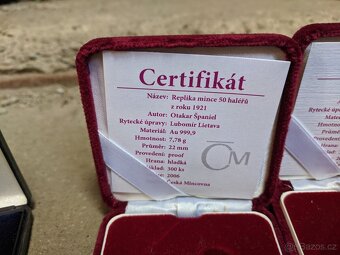 Medaile česka měna certifikaty a etue 5x - 5