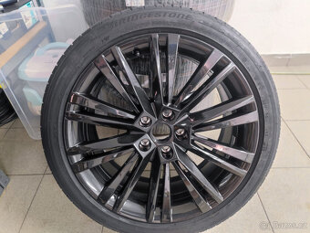 Alu disky 5x112 R19 Škoda Superb originál + pneu - 5