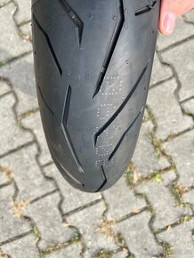 Nove pneu Pirelli Diablo Rosso - 5