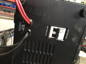 Měnič 48V/230V2000W - 5